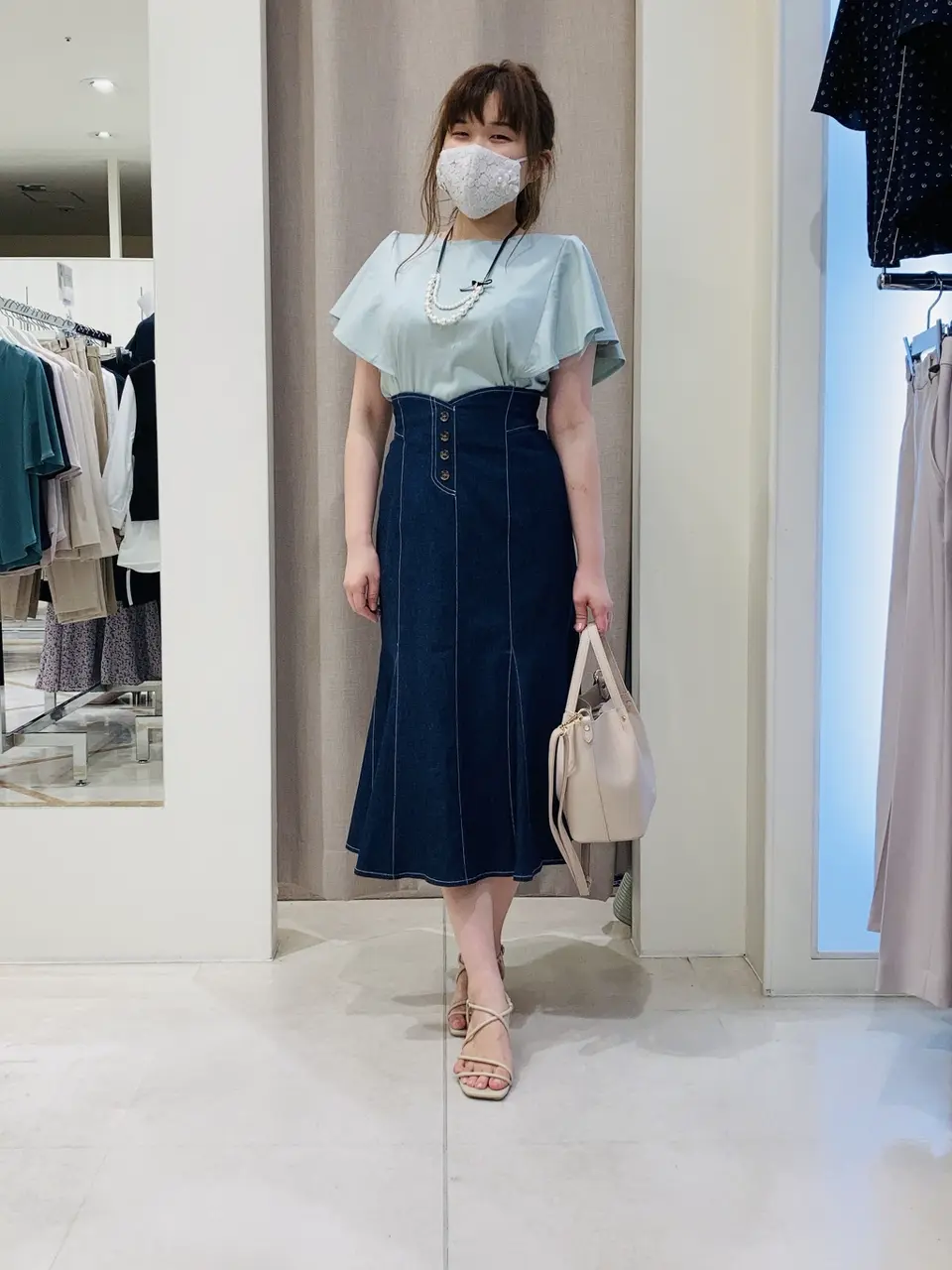 ANY SIS 川根　彩 コーディネート画像