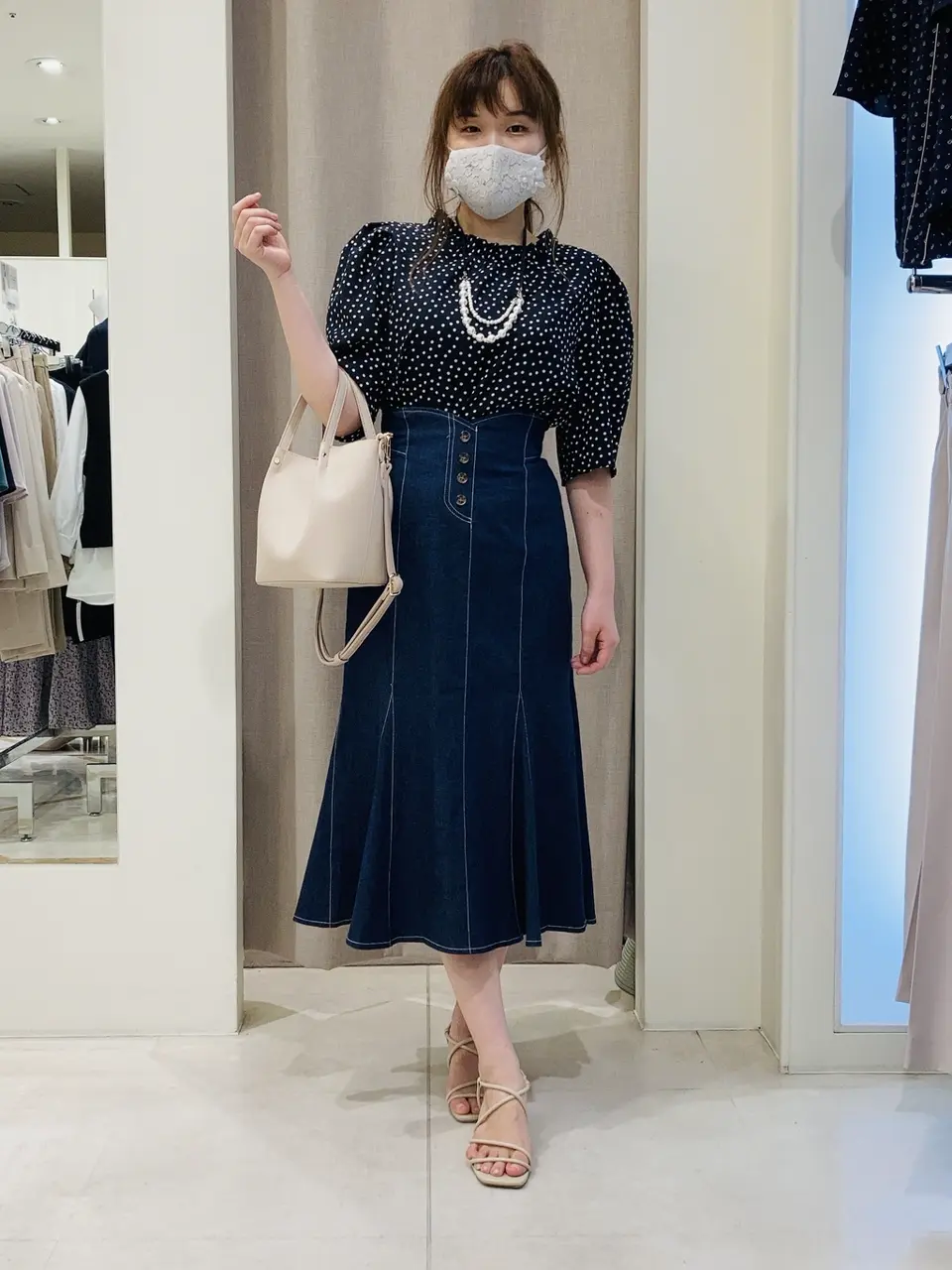 ANY SIS 川根　彩 コーディネート画像