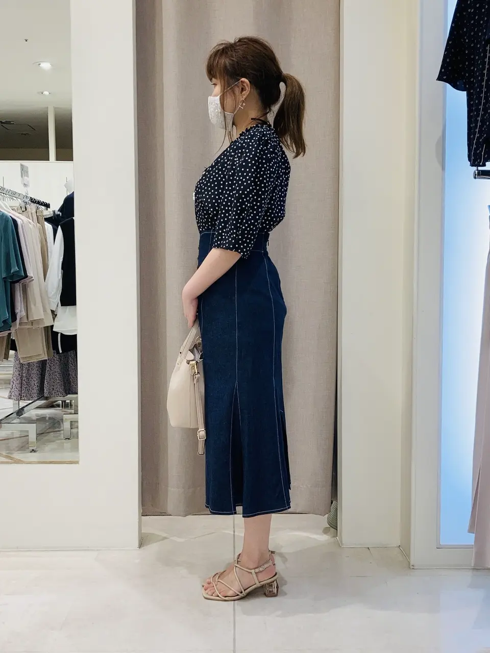 ANY SIS 川根　彩 コーディネート画像