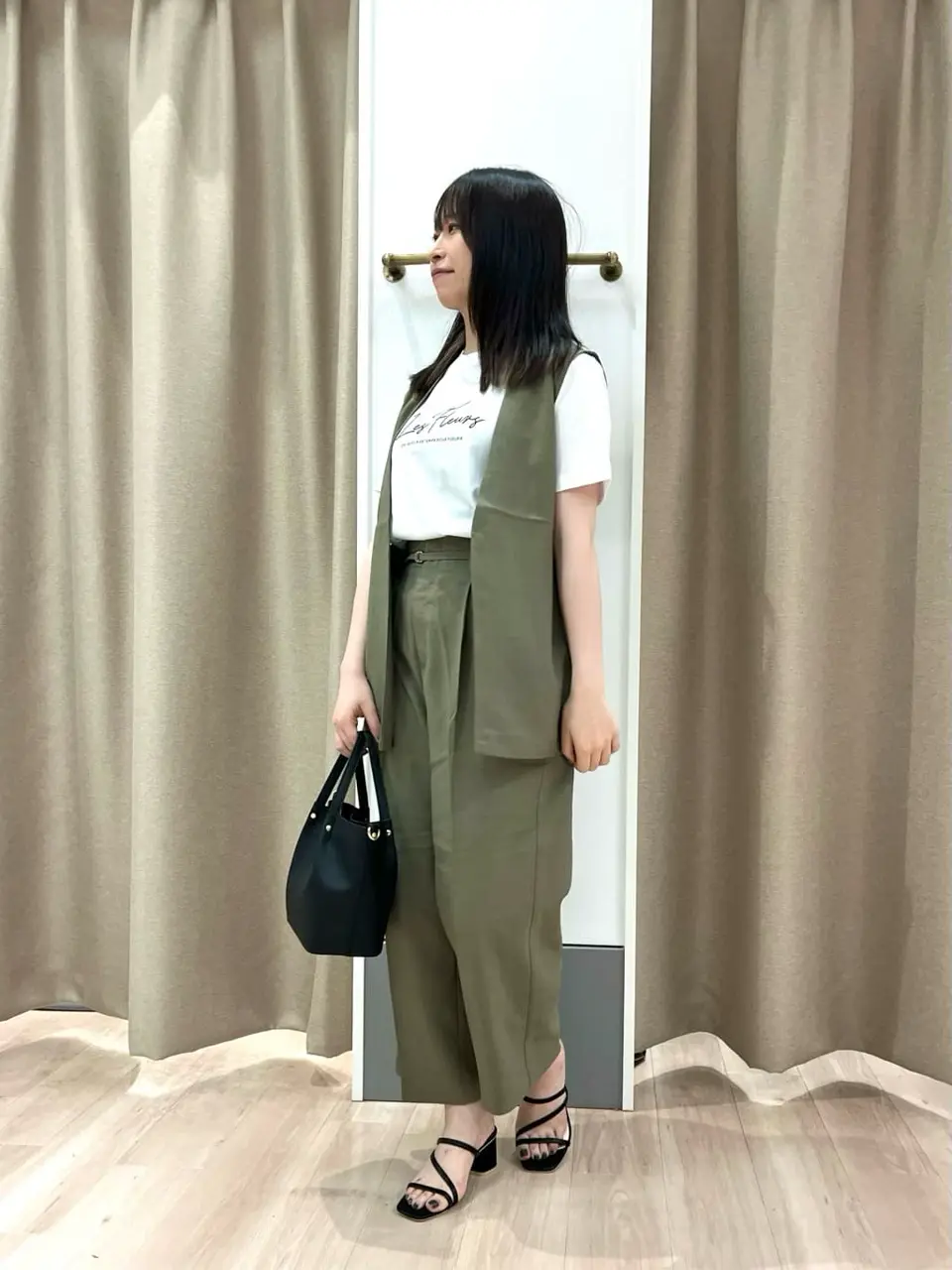  岩楯 コーディネート画像