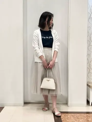 ANY SIS スタッフ コーディネート画像