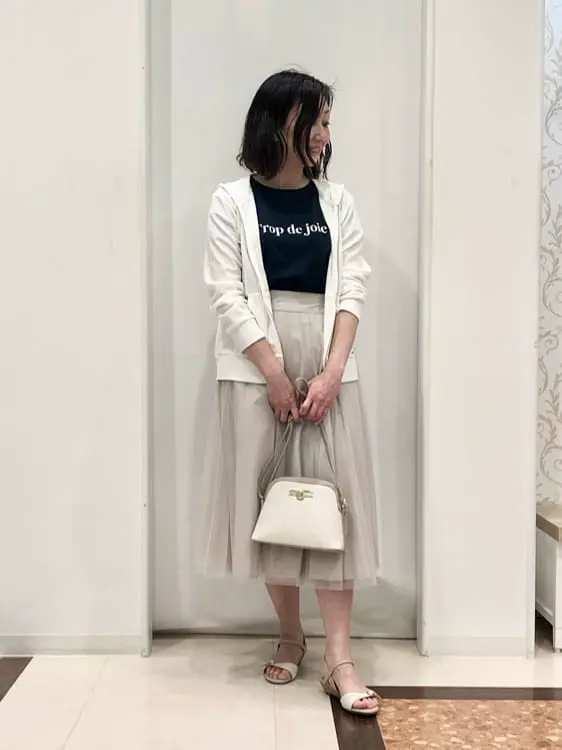 ANY SIS スタッフ コーディネート画像