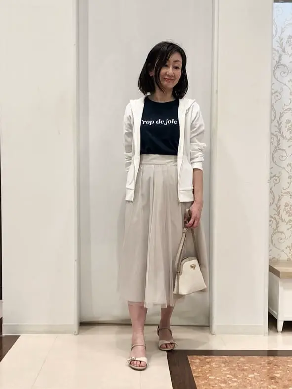 ANY SIS スタッフ コーディネート画像