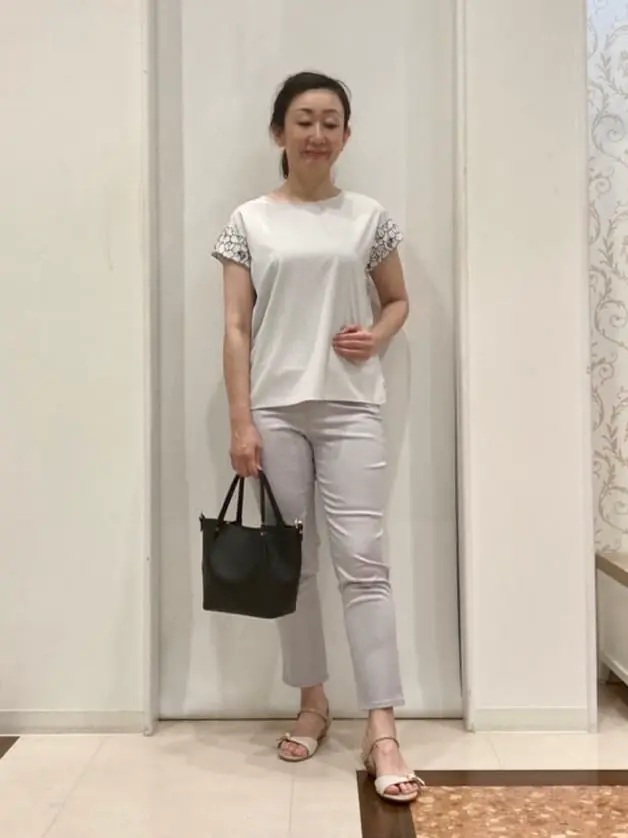 ANY SIS スタッフ コーディネート画像