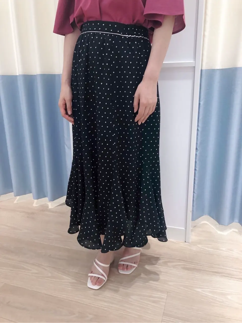 ANY SIS スタッフ コーディネート画像