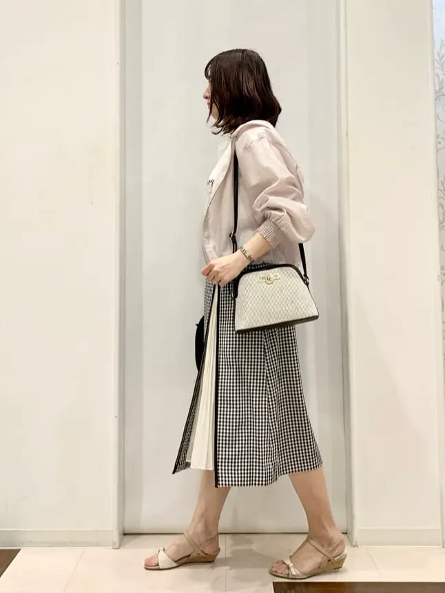 ANY SIS 横田 コーディネート画像