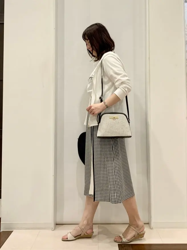 ANY SIS 横田 コーディネート画像