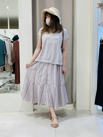 ANY SIS 川根　彩 コーディネート画像