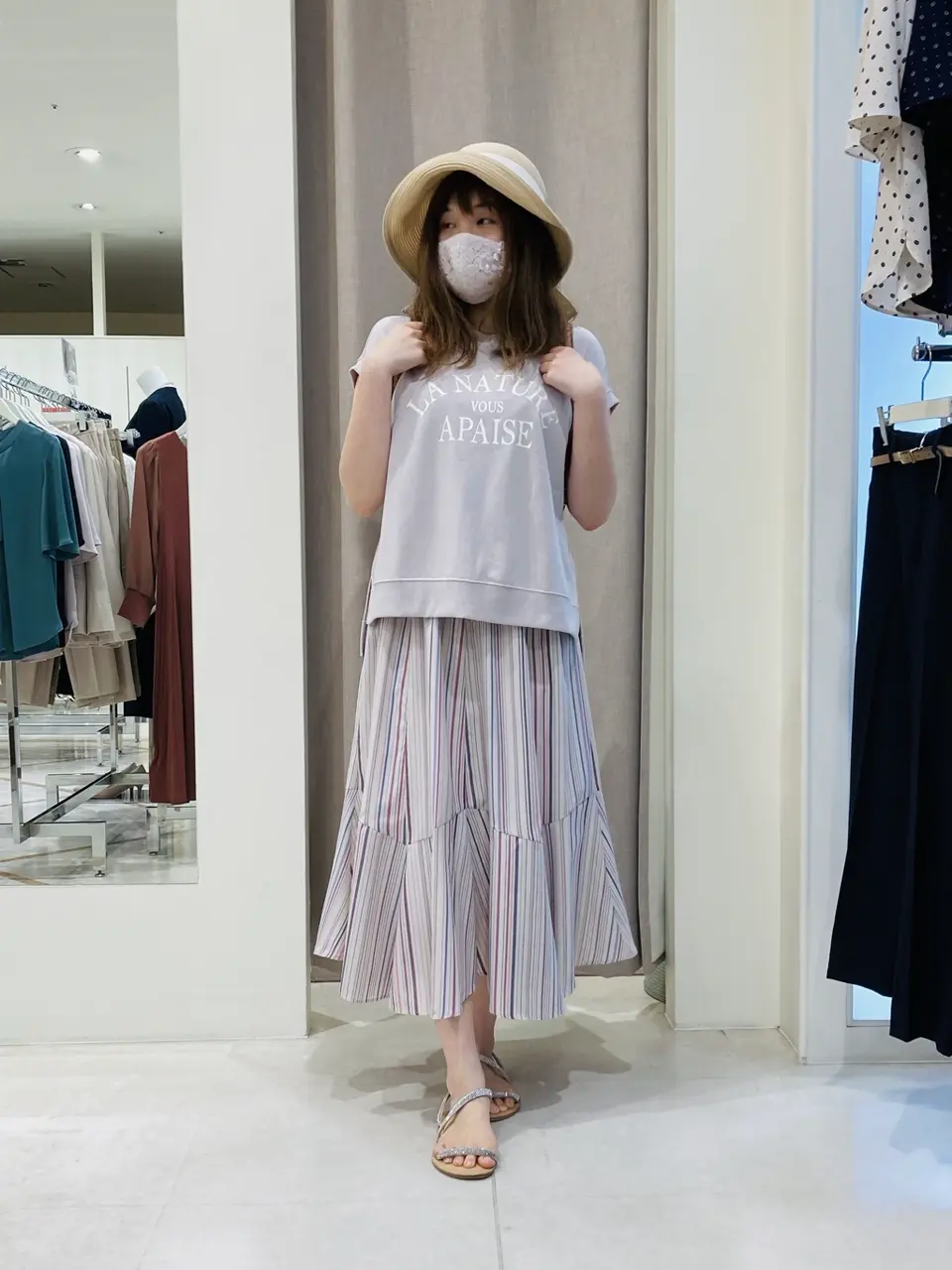 ANY SIS 川根　彩 コーディネート画像