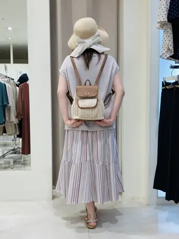 ANY SIS 川根　彩 コーディネート画像