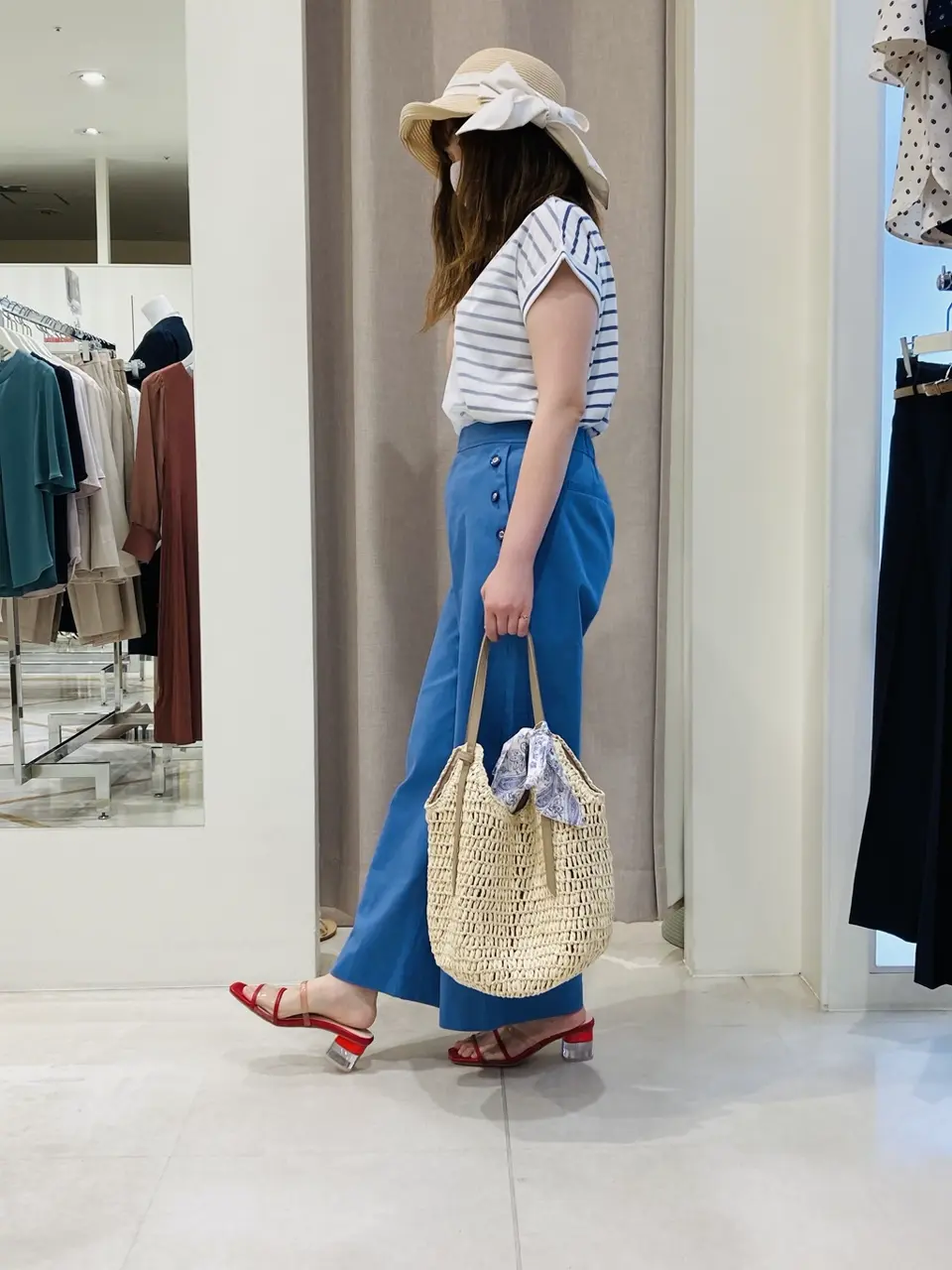 ANY SIS 川根　彩 コーディネート画像