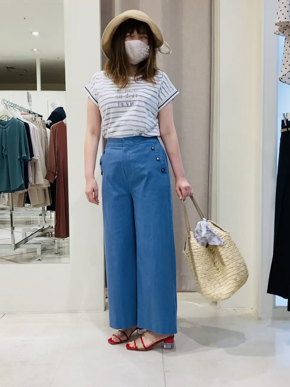 ANY SIS 川根　彩 コーディネート画像