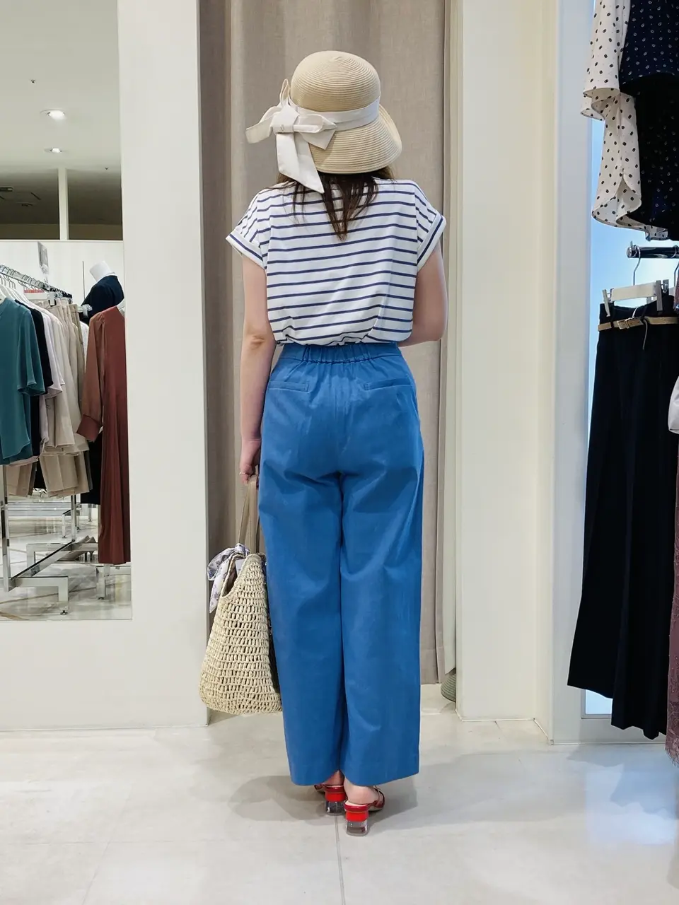 ANY SIS 川根　彩 コーディネート画像