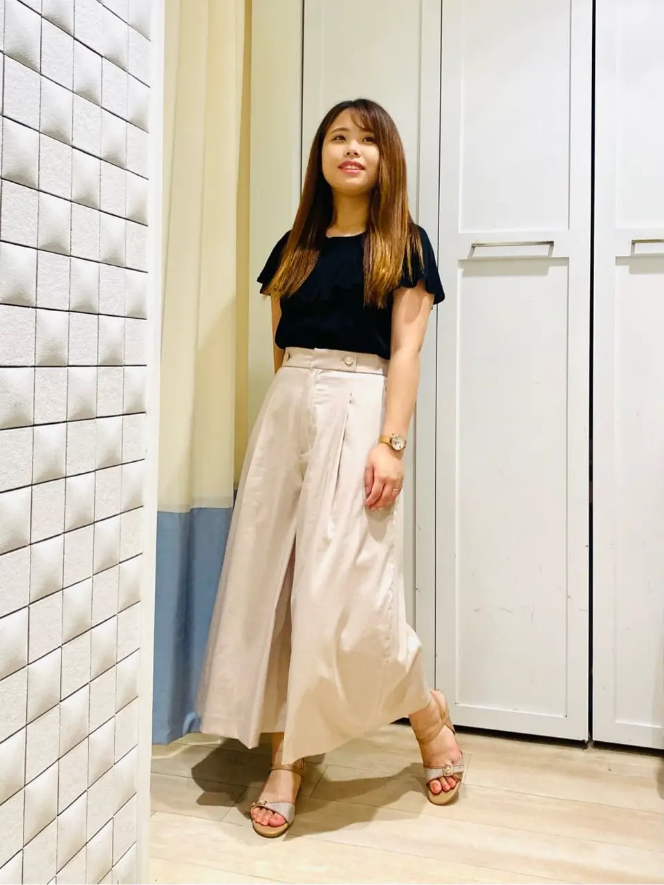 ANY SIS スタッフ コーディネート画像