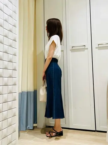 ANY SIS スタッフ コーディネート画像