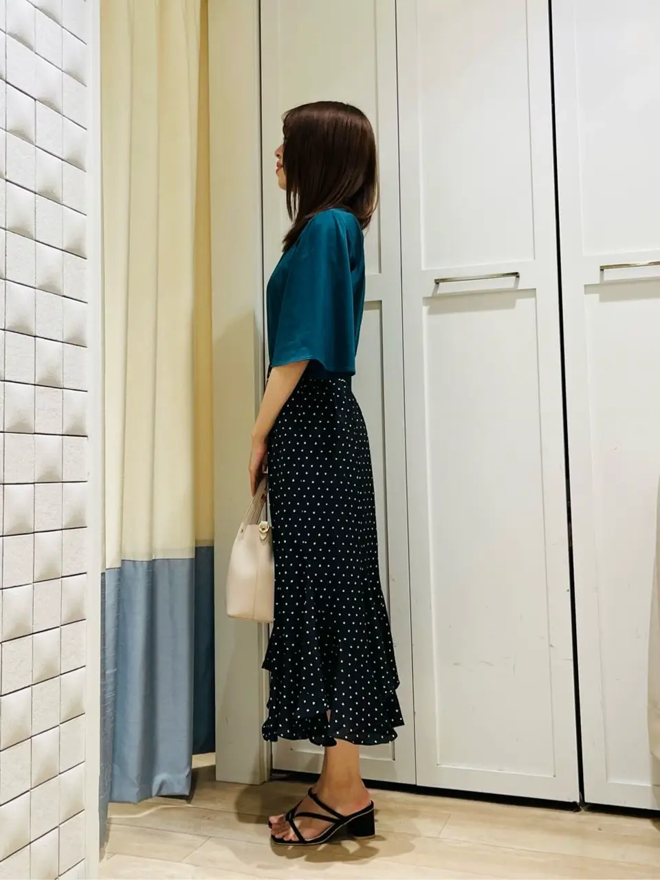 ANY SIS スタッフ コーディネート画像