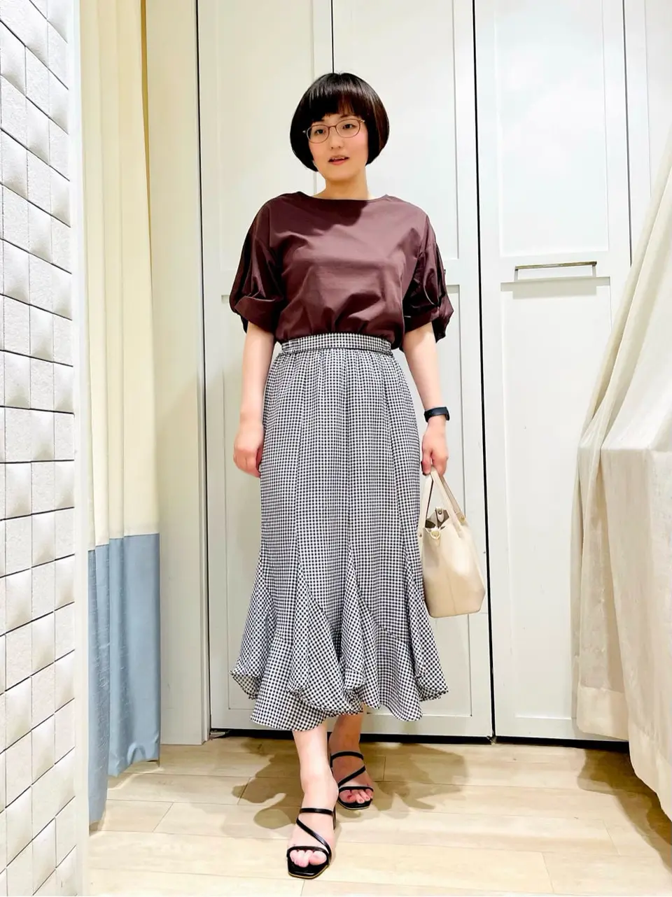 ANY SIS スタッフ コーディネート画像