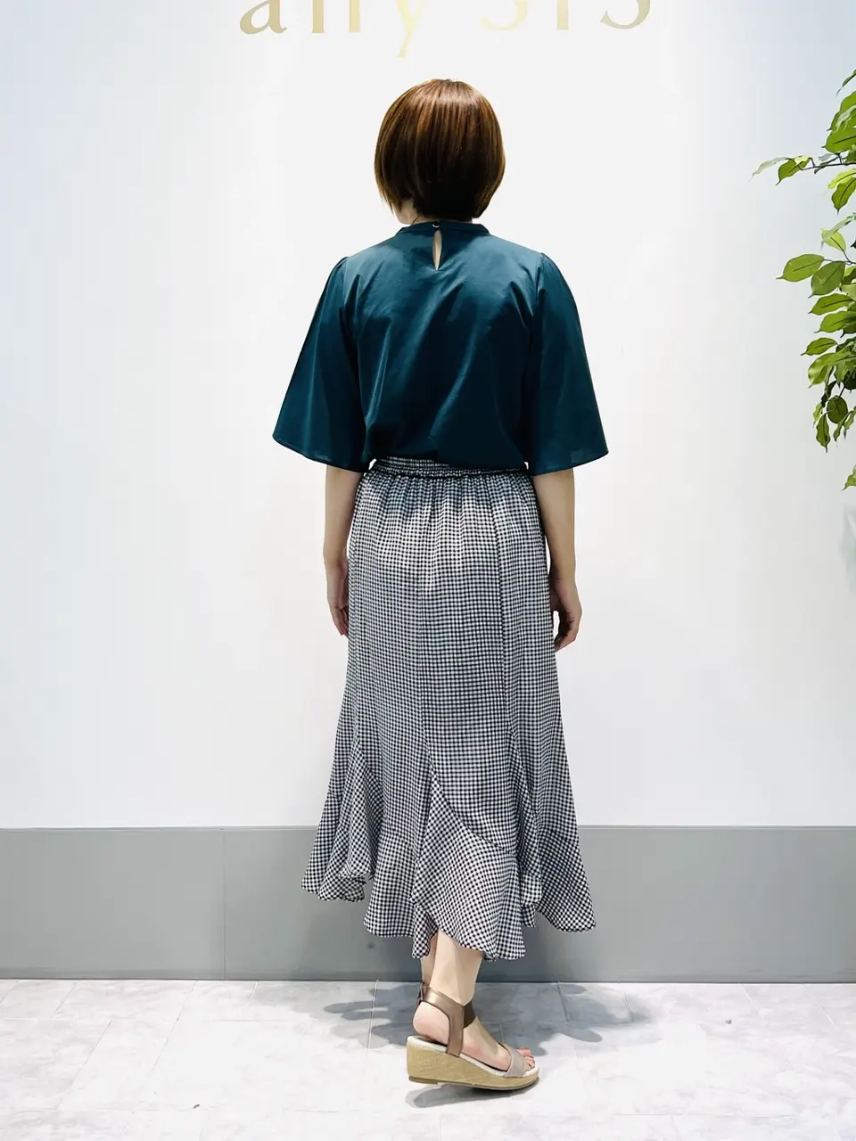 ANY SIS 岡本 コーディネート画像