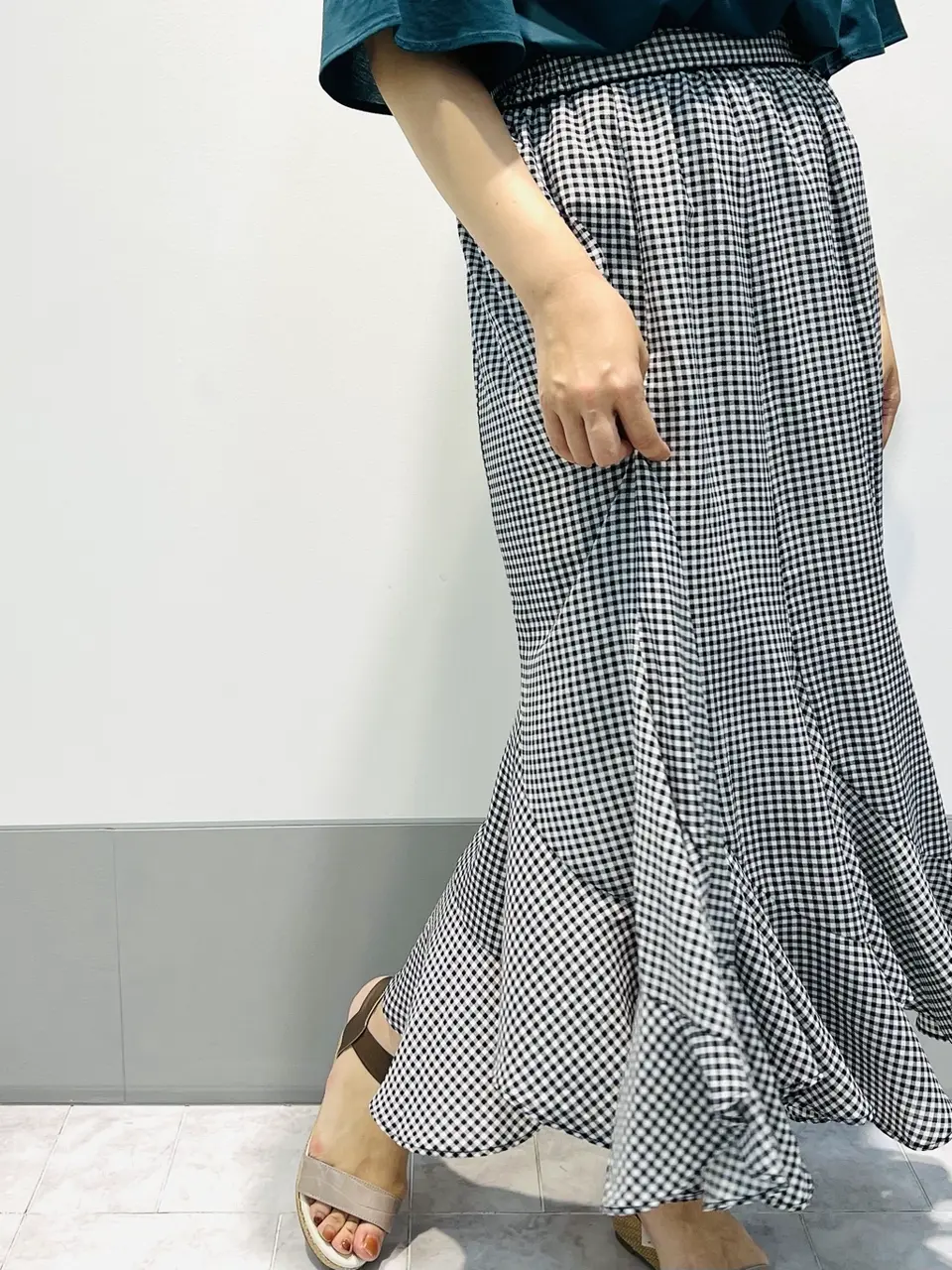 ANY SIS 岡本 コーディネート画像