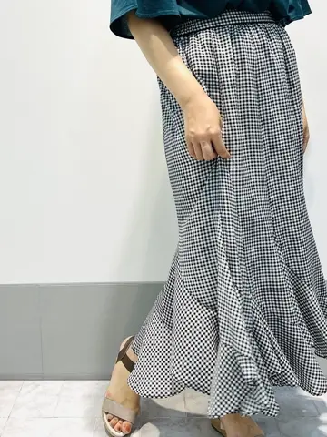 ANY SIS 岡本 コーディネート画像