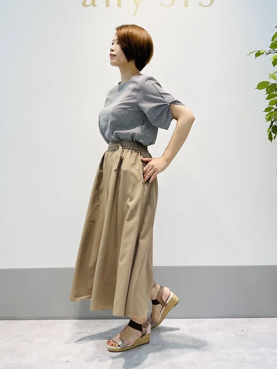 ANY SIS 岡本 コーディネート画像