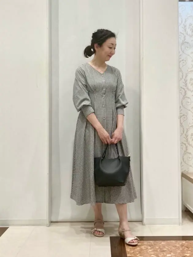 ANY SIS スタッフ コーディネート画像