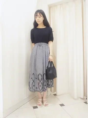 ANY SIS スタッフ コーディネート画像