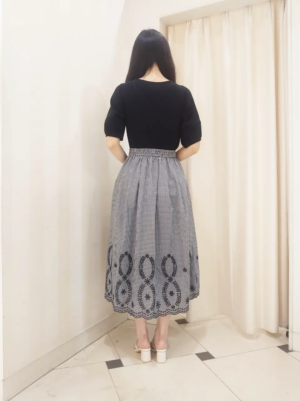 ANY SIS スタッフ コーディネート画像