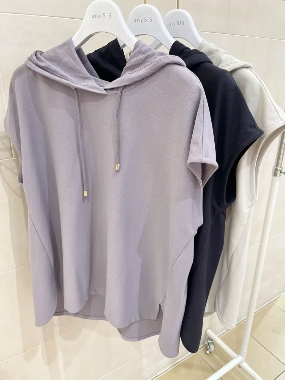 ANY SIS 髙橋 コーディネート画像