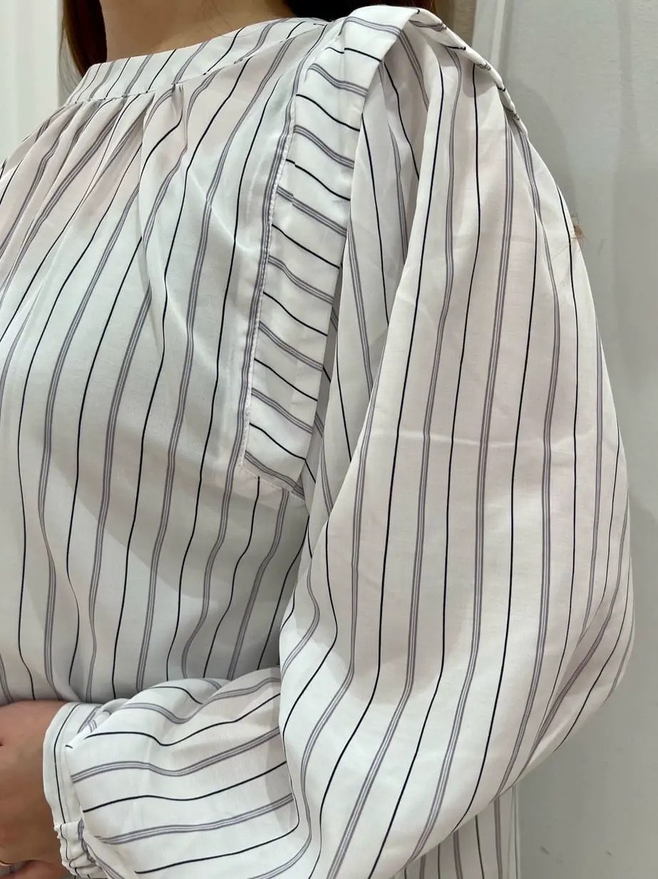 ANY SIS 瀬野 コーディネート画像