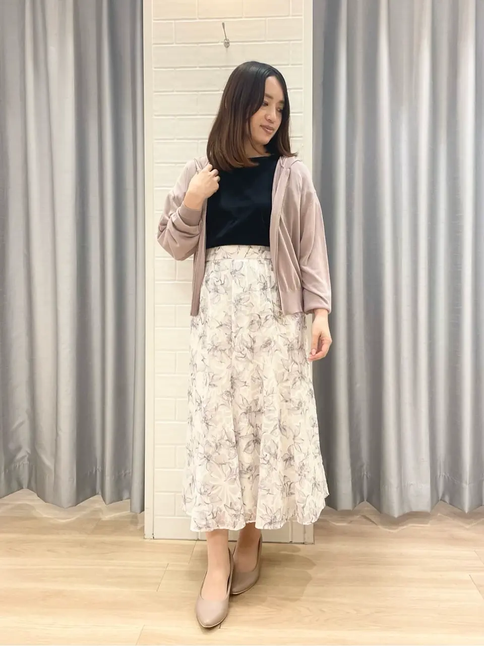 ANY SIS 丸岡 コーディネート画像