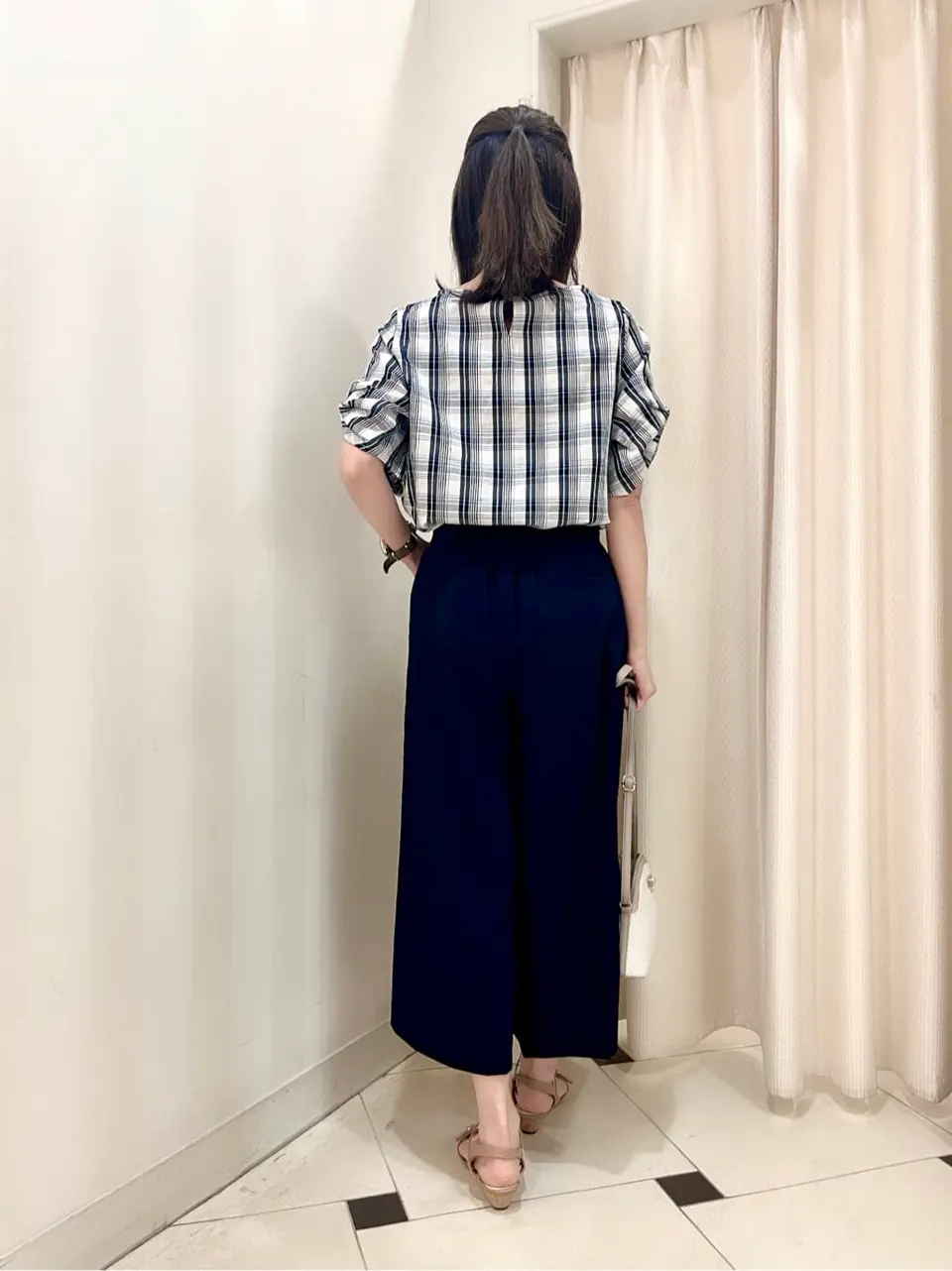 ANY SIS 金井 コーディネート画像