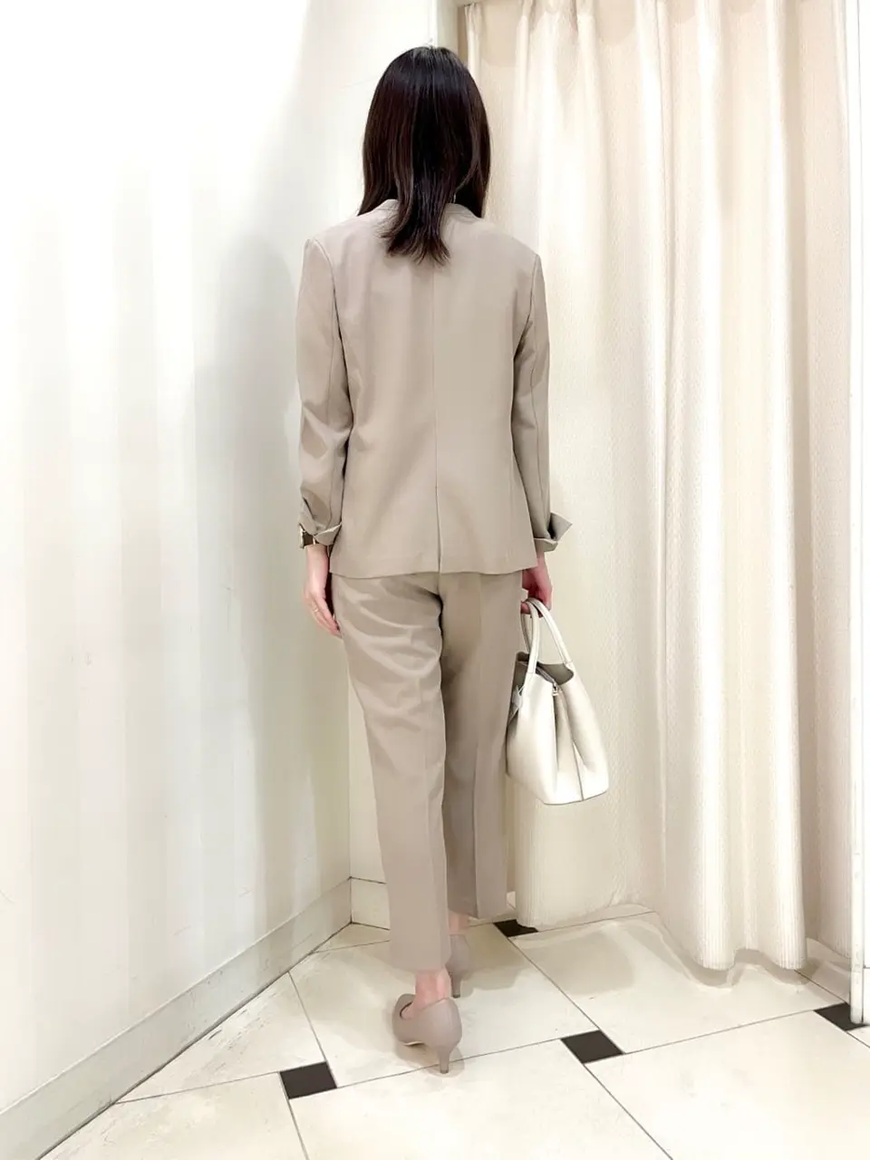 ANY SIS 金井 コーディネート画像