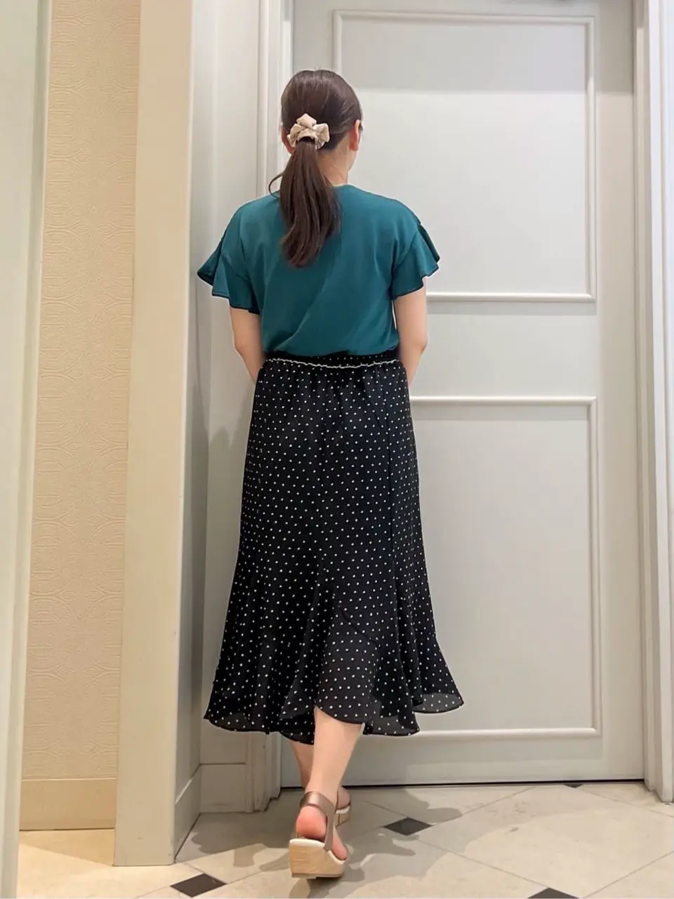 ANY SIS スタッフ コーディネート画像