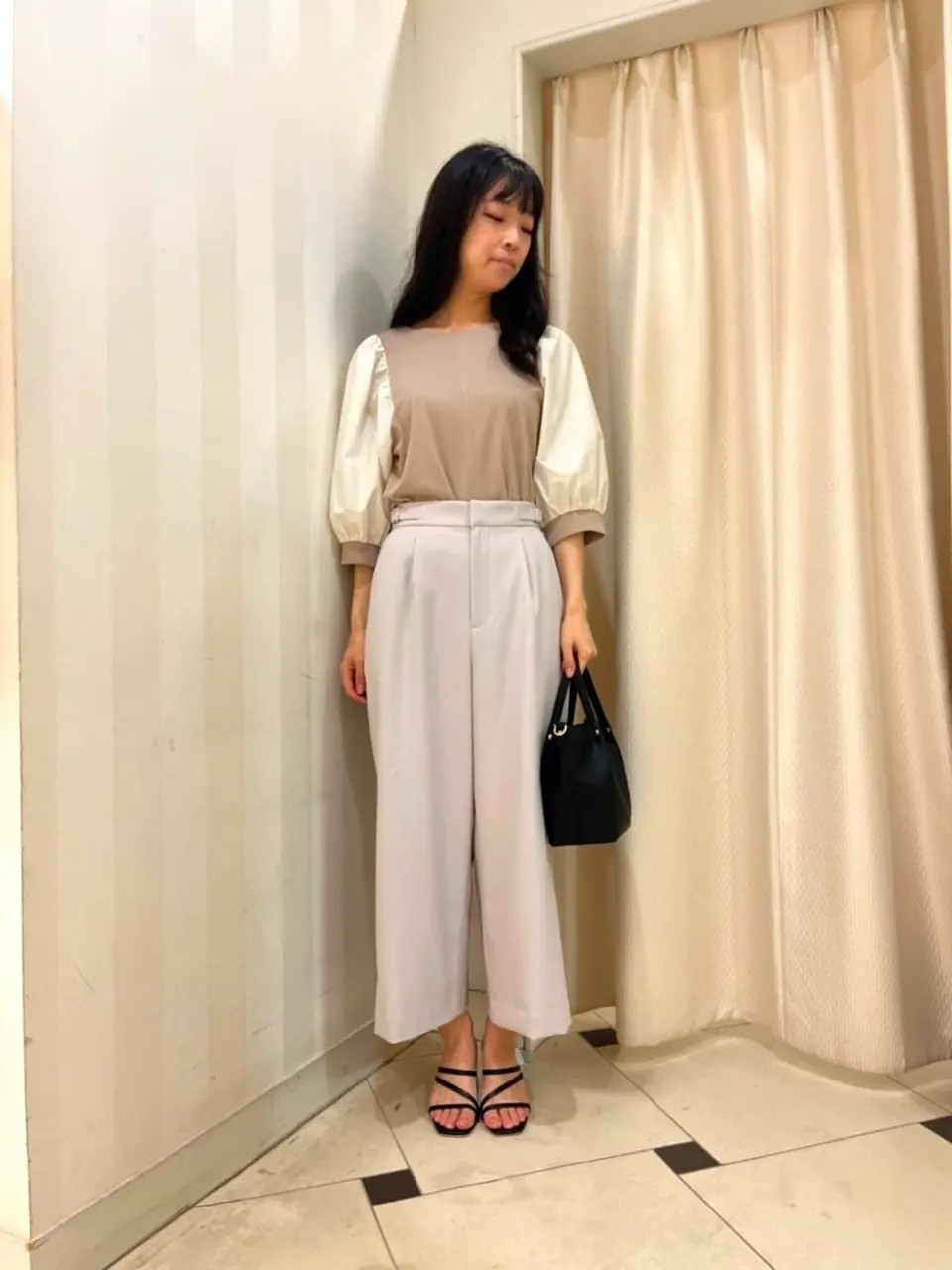 ANY SIS スタッフ コーディネート画像