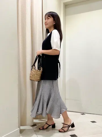 ANY SIS スタッフ コーディネート画像