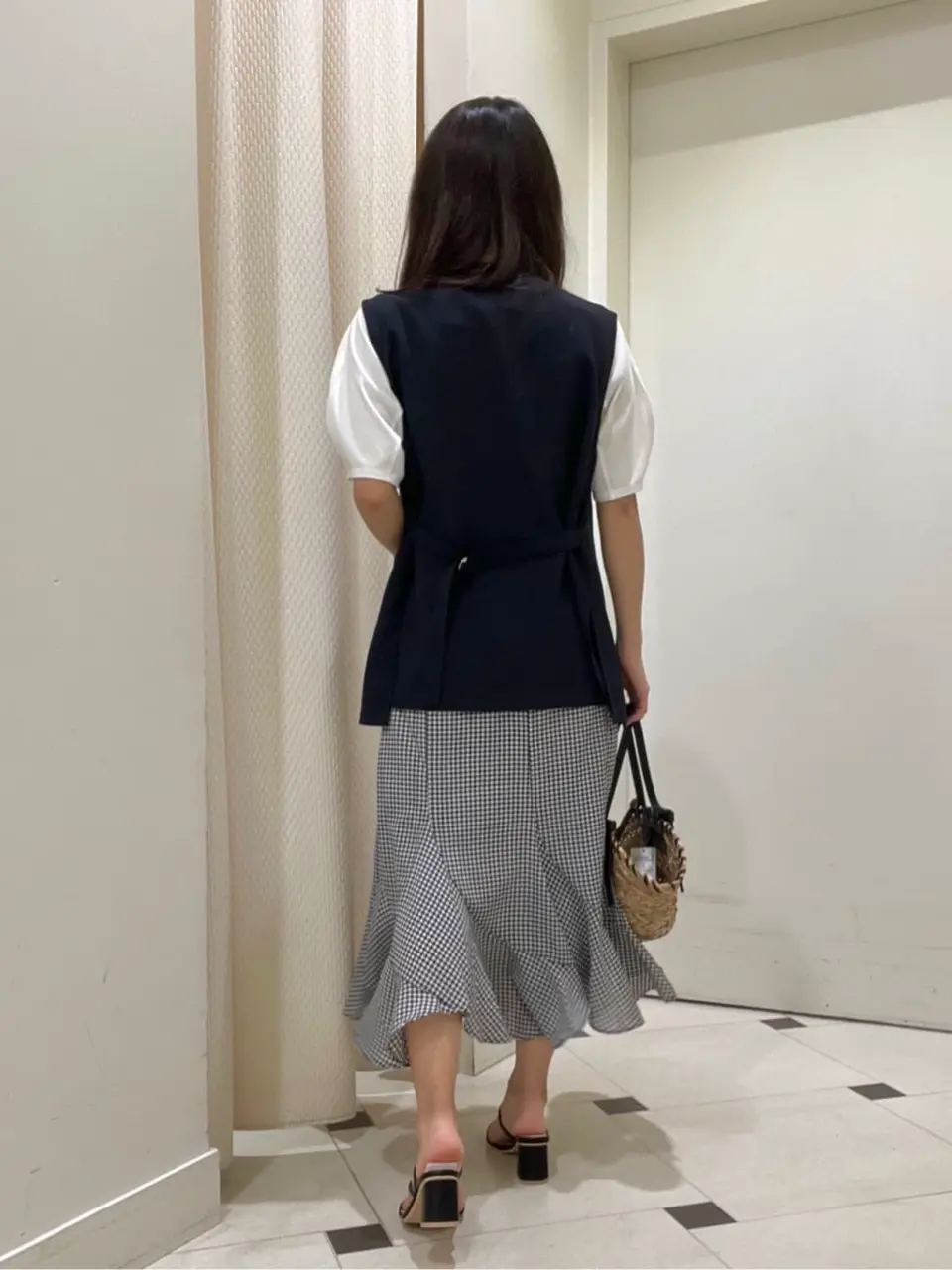 ANY SIS スタッフ コーディネート画像