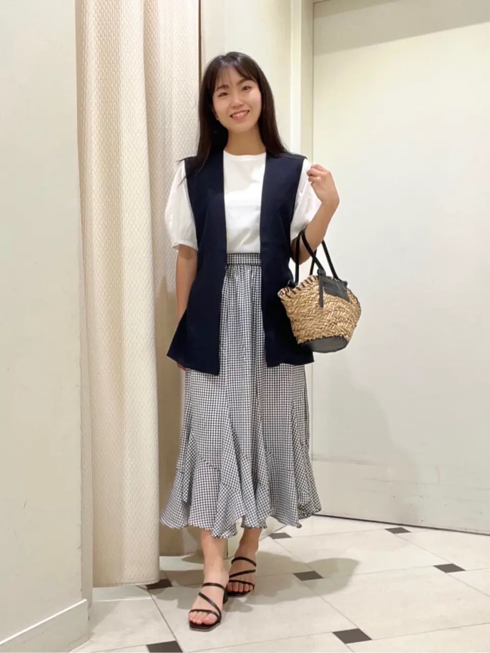 ANY SIS スタッフ コーディネート画像