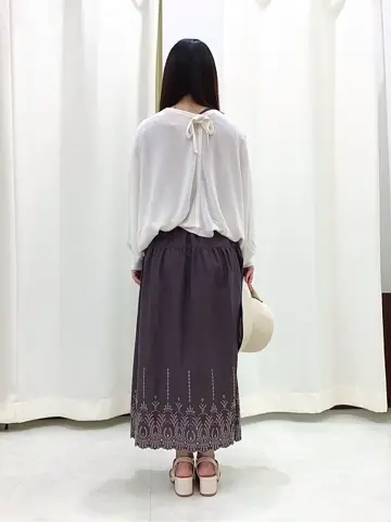 ANY SIS スタッフ コーディネート画像