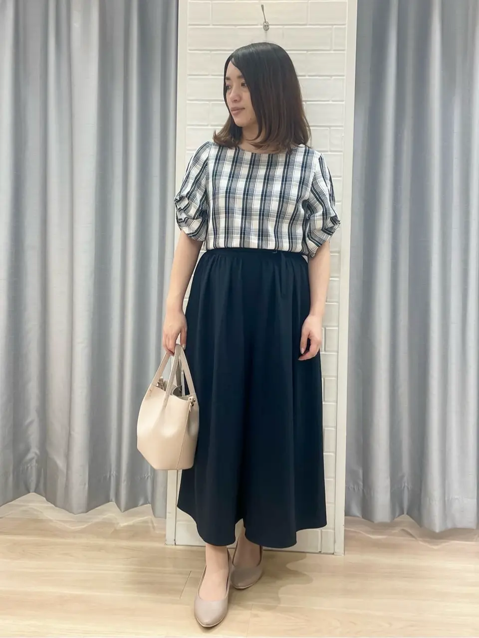 ANY SIS 丸岡 コーディネート画像