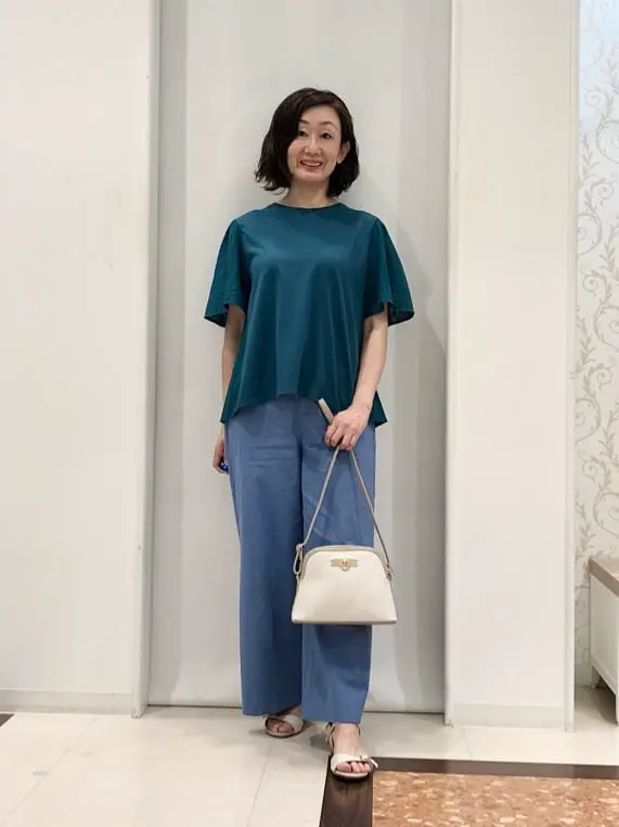 ANY SIS スタッフ コーディネート画像