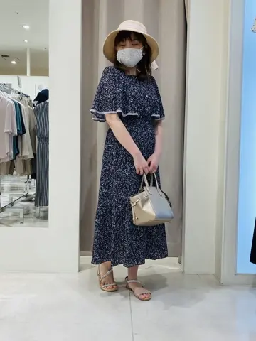 ANY SIS 川根　彩 コーディネート画像