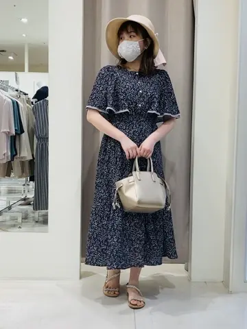 ANY SIS 川根　彩 コーディネート画像