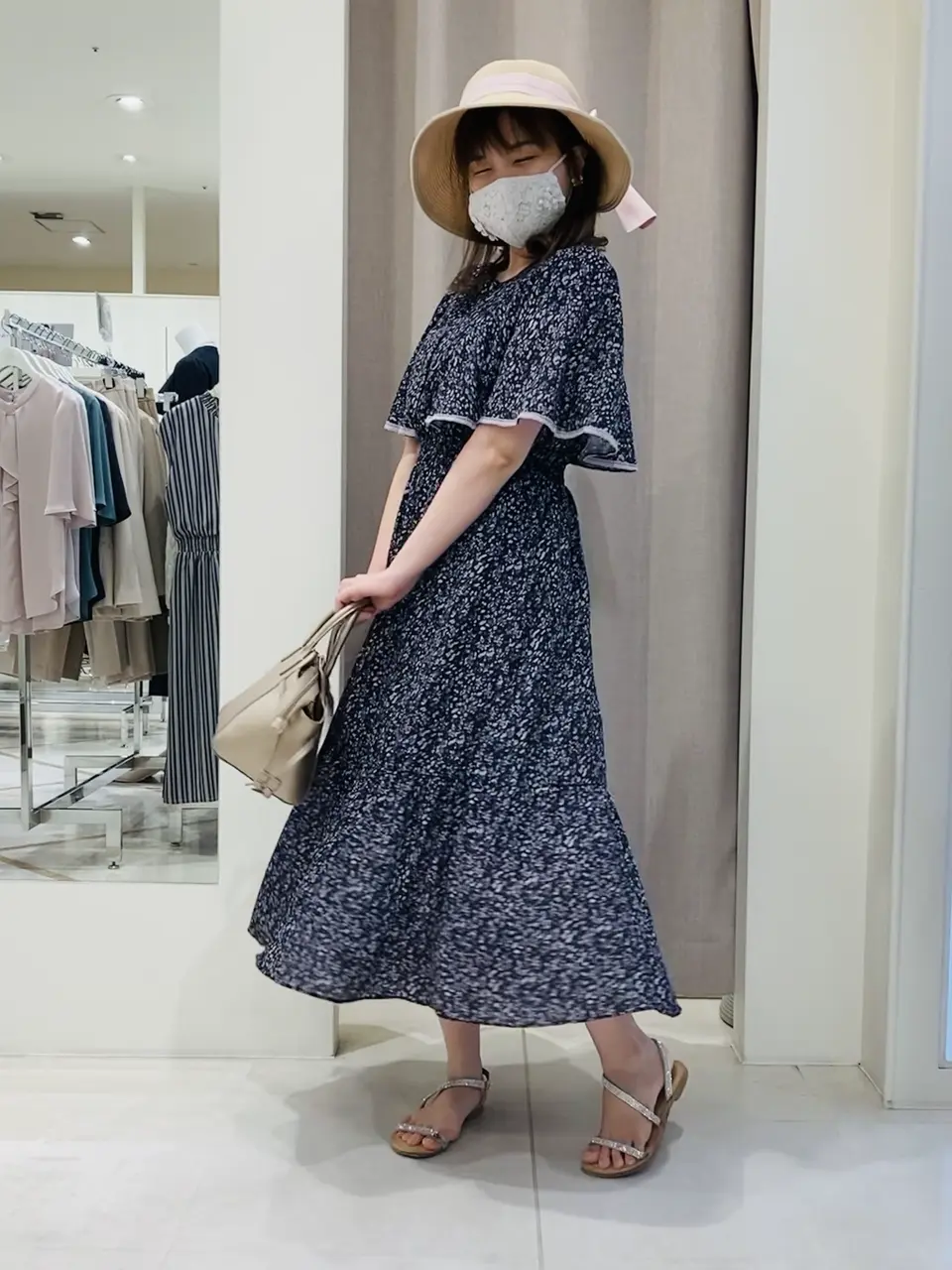 ANY SIS 川根　彩 コーディネート画像