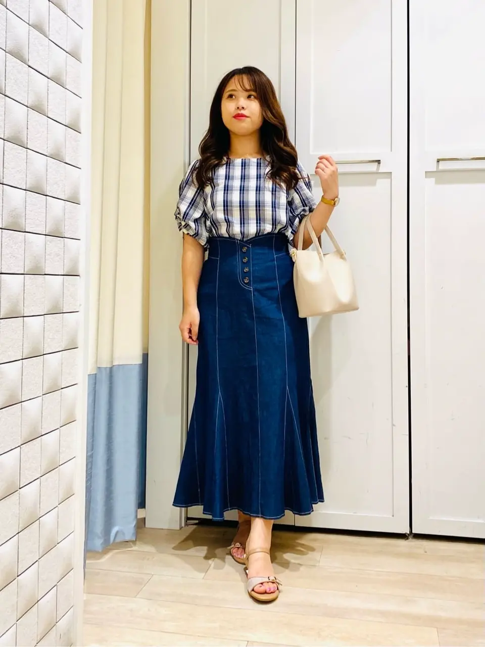 ANY SIS スタッフ コーディネート画像