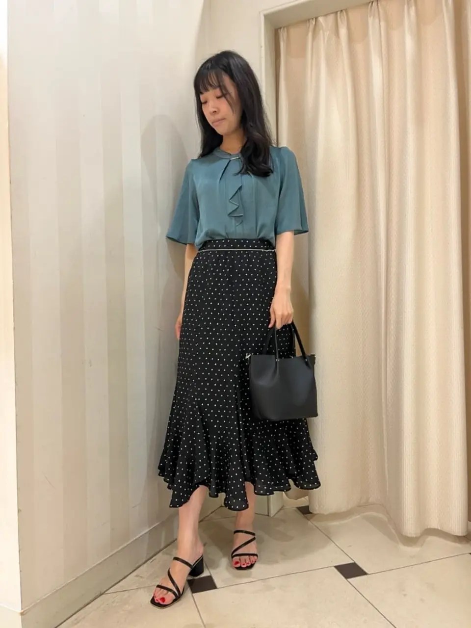 ANY SIS スタッフ コーディネート画像