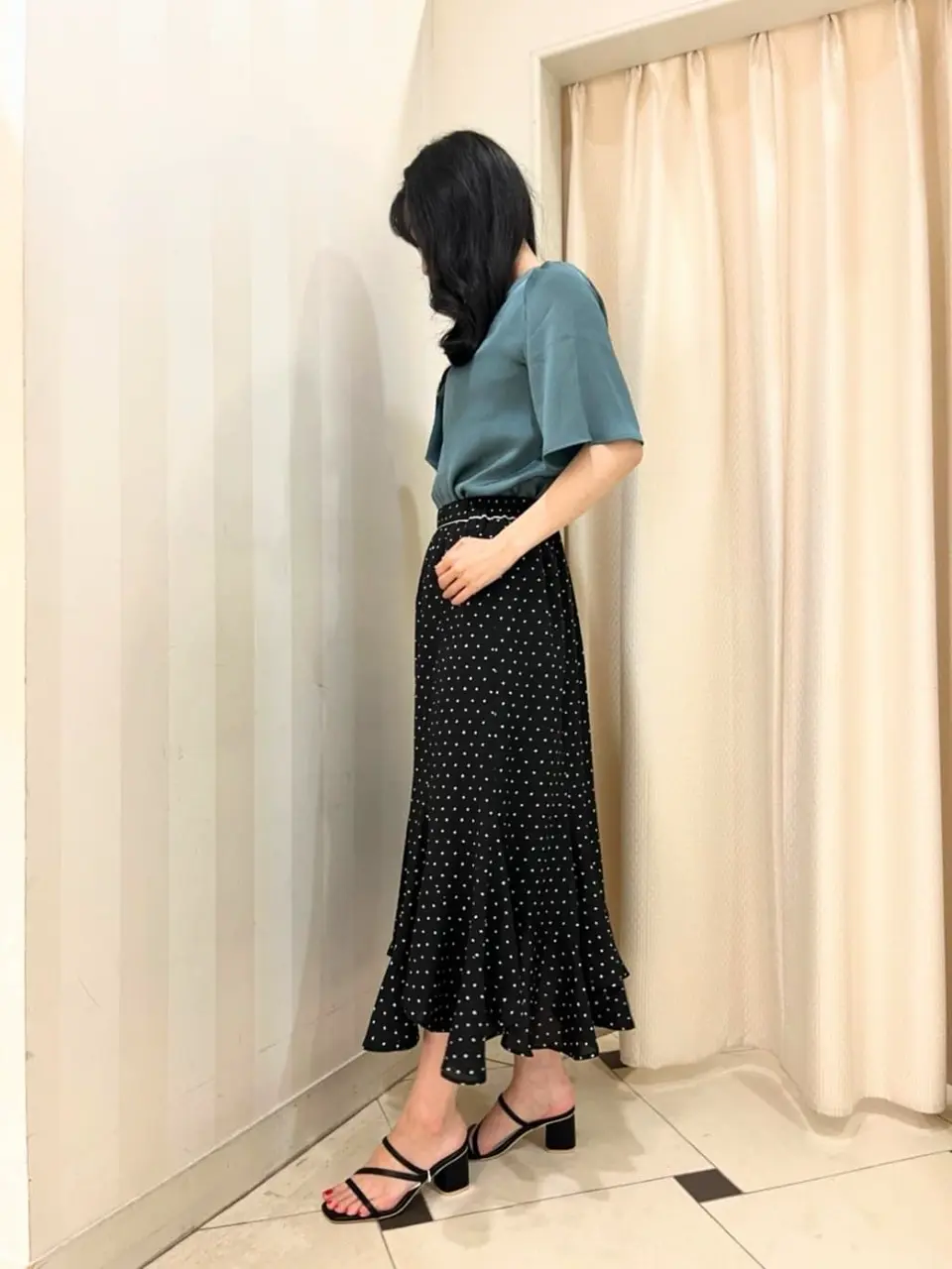 ANY SIS スタッフ コーディネート画像