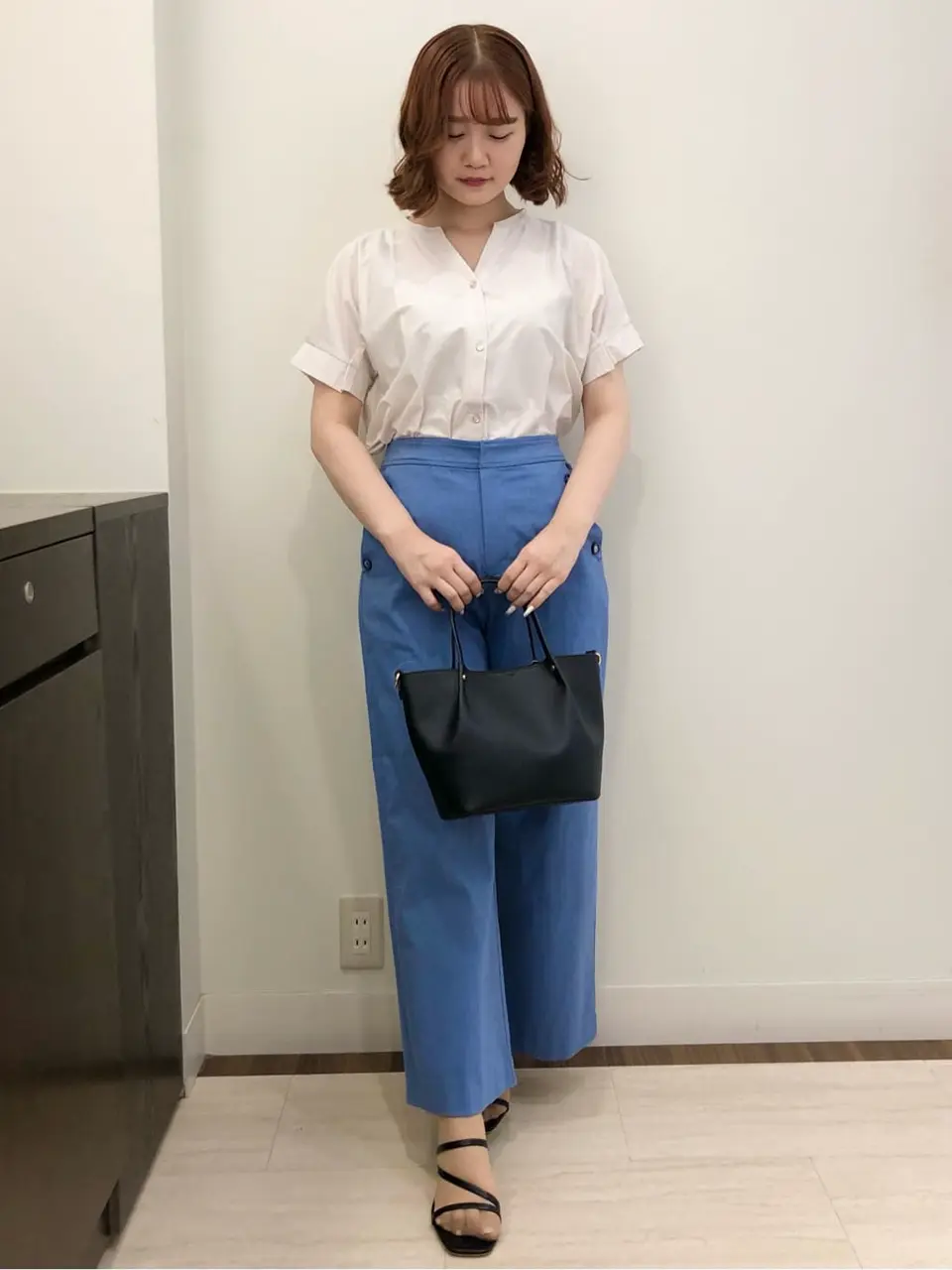 ANY SIS スタッフ コーディネート画像