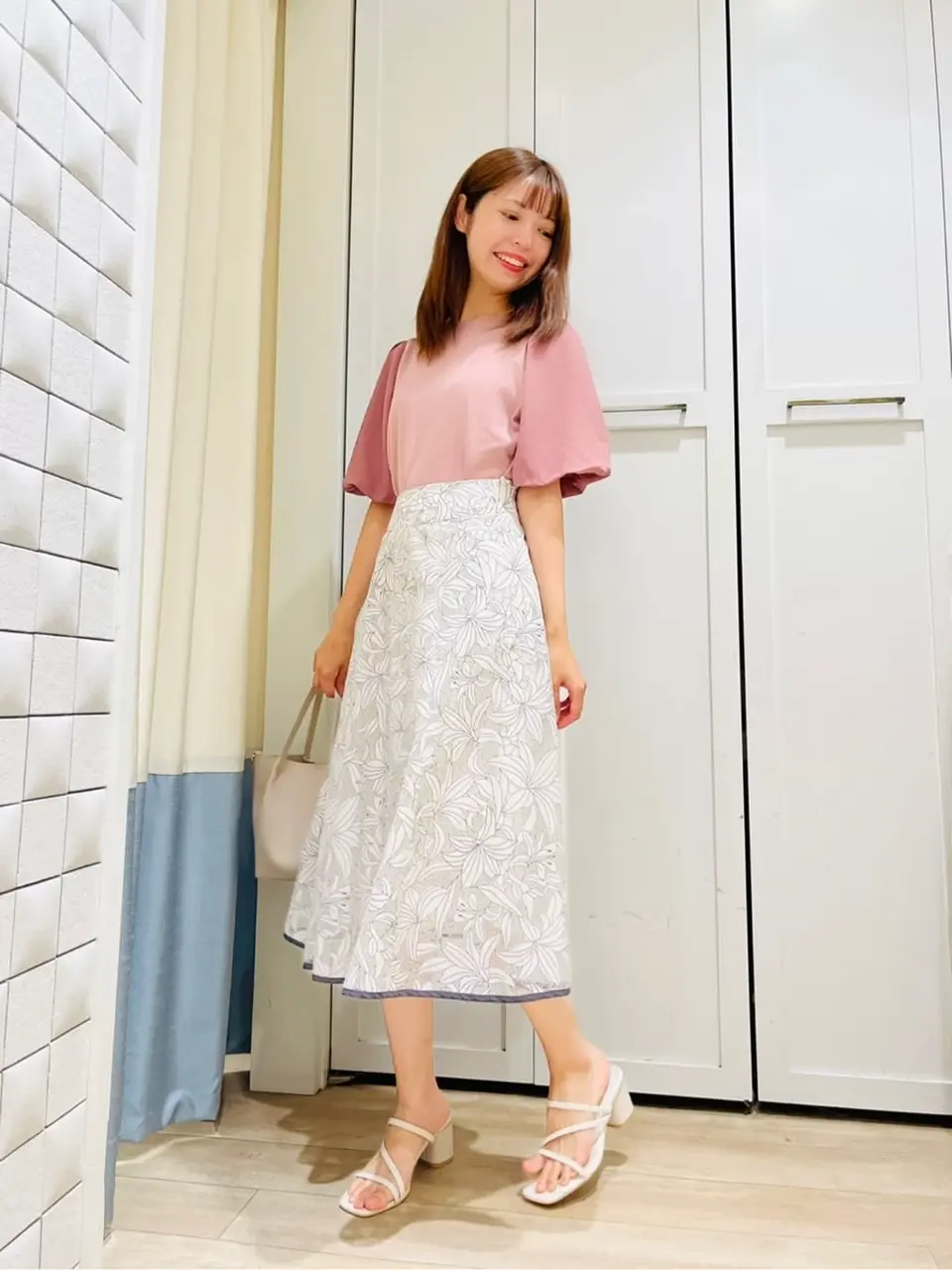 ANY SIS スタッフ コーディネート画像