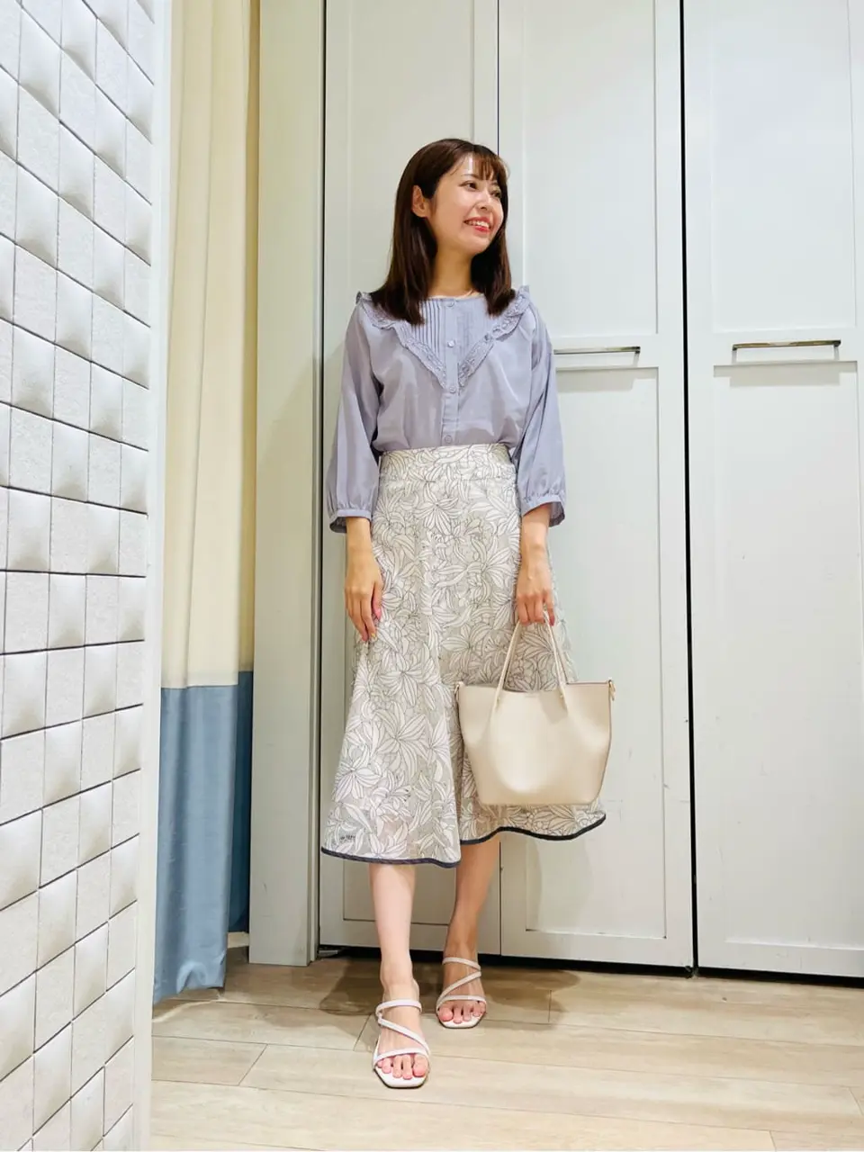 ANY SIS スタッフ コーディネート画像